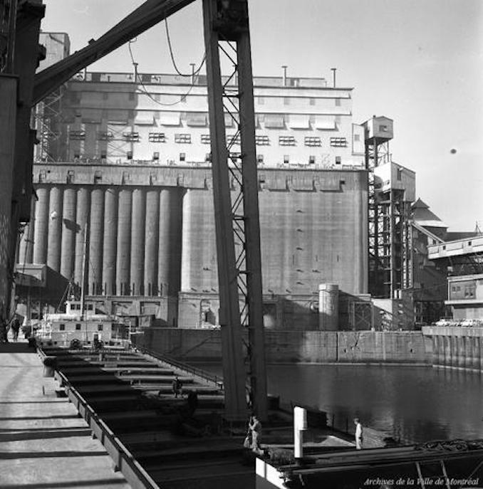 Old Photographs of the Port of Montréal (Gallery)