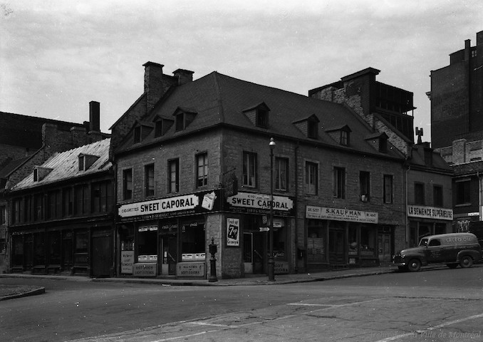1953-Place Jacques-Cartier angle Saint-Paul