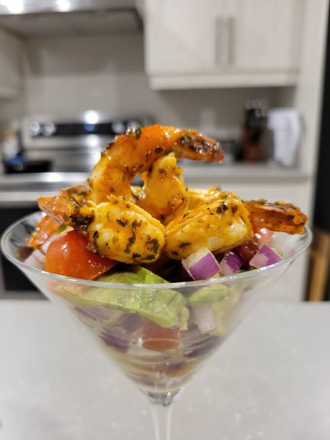 Cajun shrimp & Latin fusion salad