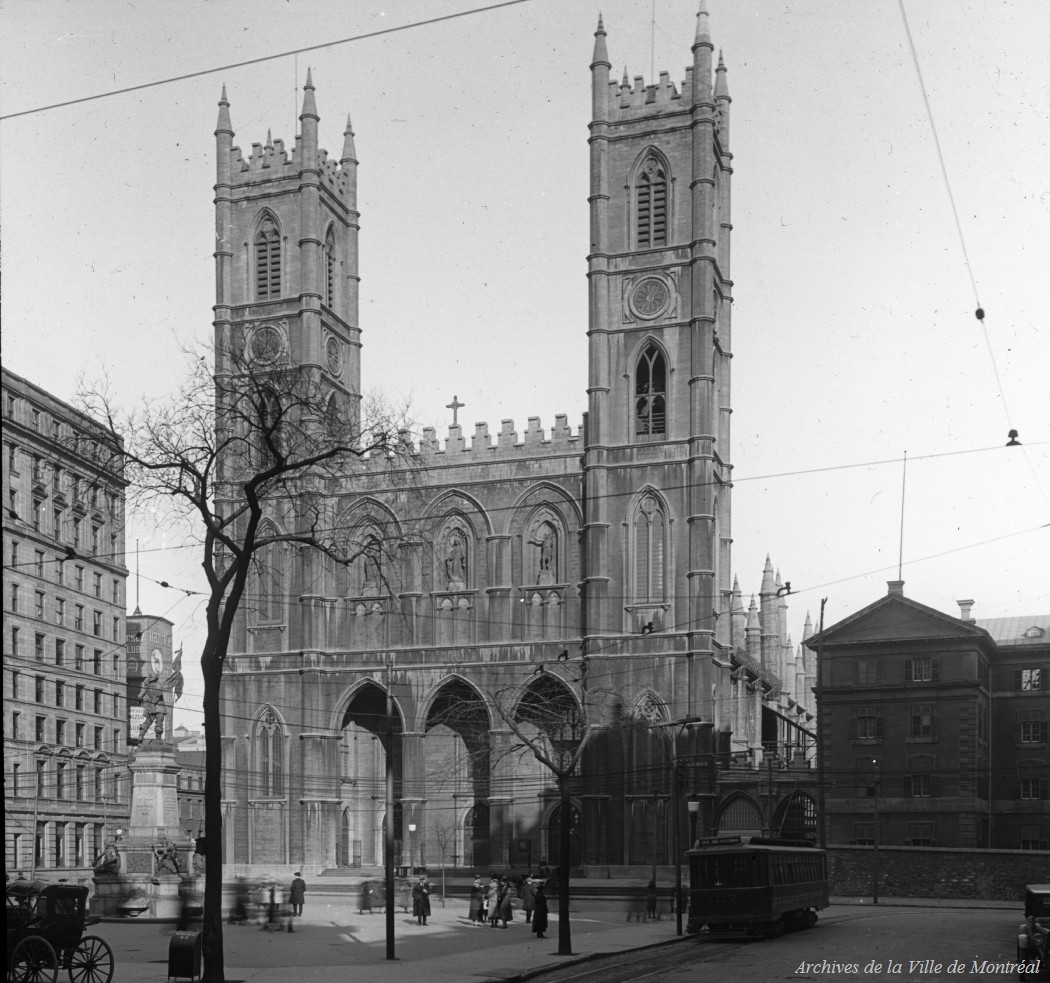 1926 - Photographie de la basilique Notre-Dame à Montréal