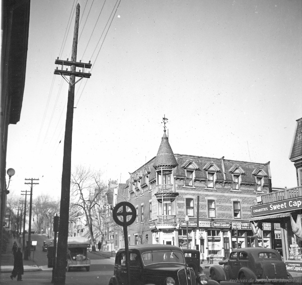 1937 - Removal of wires - St. Hubert Street looking North towards Ontario Street