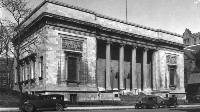 Old Photographs of the Museum of Fine Arts in Montréal (1936-1974)