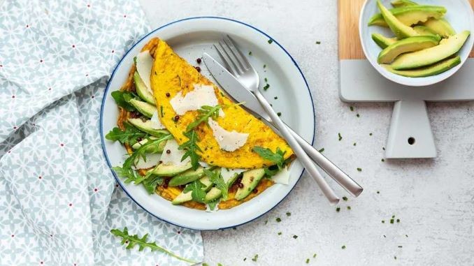 Recipe for Omelettes with Avocado, Parmigiano Reggiano and Aromatic Herbs