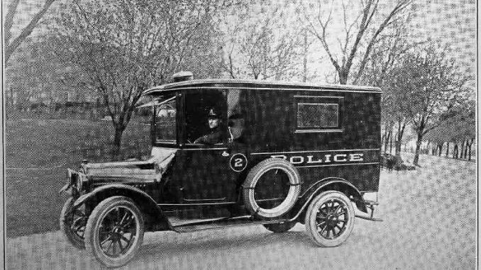 Old Photographs of the Montréal Police (1861 - 1961)