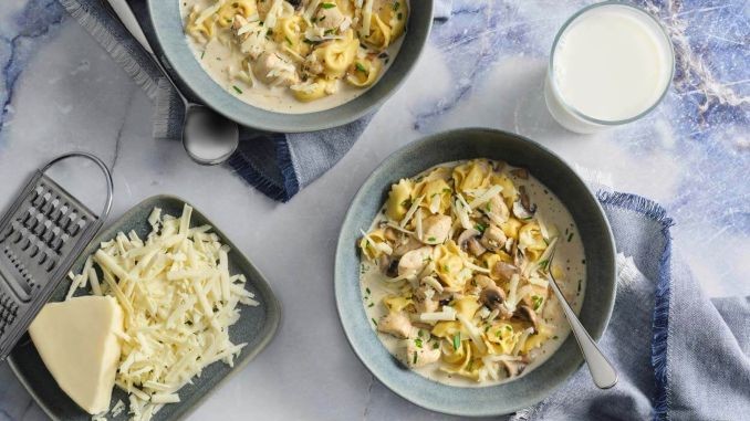 Recipe for Creamy Chicken & Mushroom Tortellini Soup