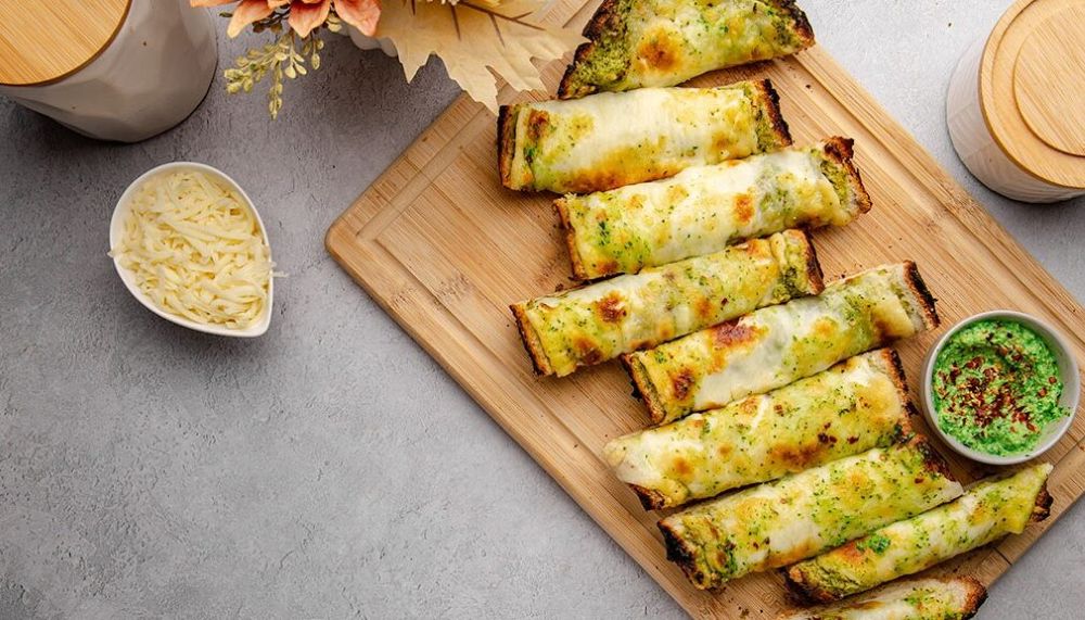 Recipe for Spinach Artichoke Cheesy Garlic Bread