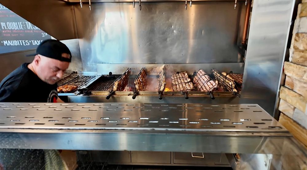 Ma Poule Mouillée Serves Chicken and Montreal's Best Poutine