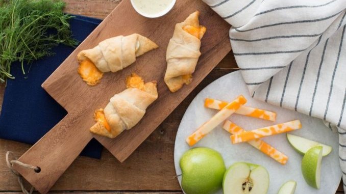 Recipe for Apple and Cheese Crescent Rolls