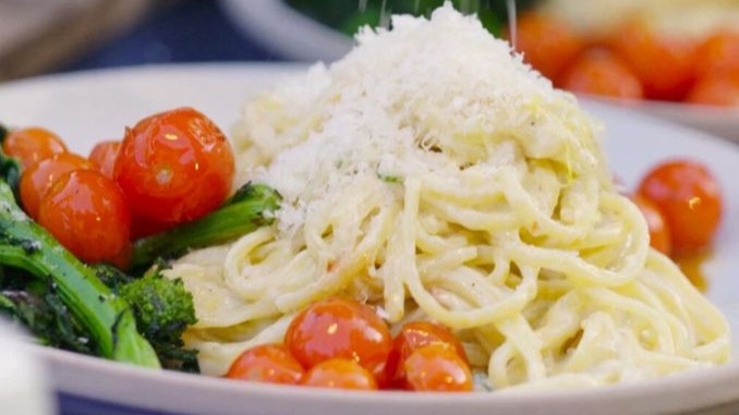 Recipe for Creamy Lemon Pasta with Buttery Steak