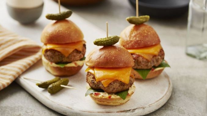 Recipe for Ground Turkey and Cheddar Mini-Cheeseburgers