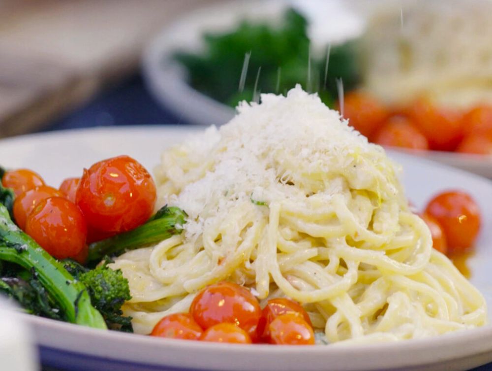 Recipe for Creamy Lemon Pasta with Buttery Steak
