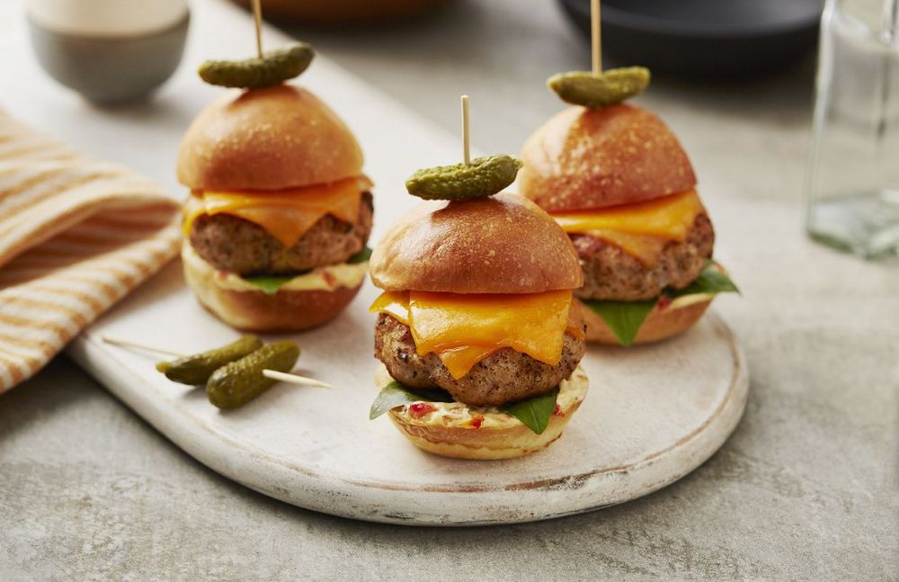 Recipe for Ground Turkey and Cheddar Mini-Cheeseburgers 