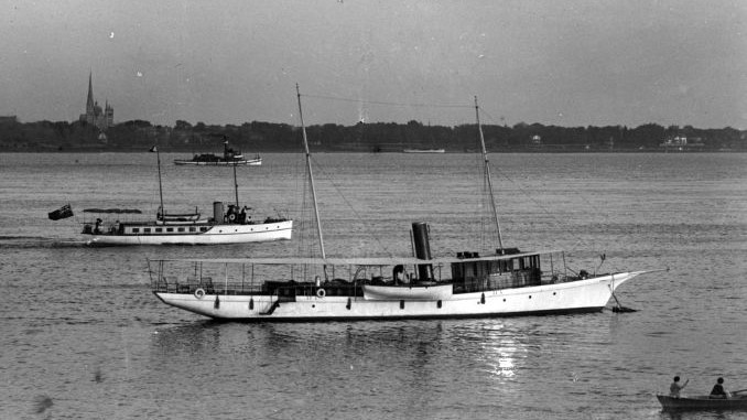 Old Photographs of the St. Lawrence River (1535-1963)
