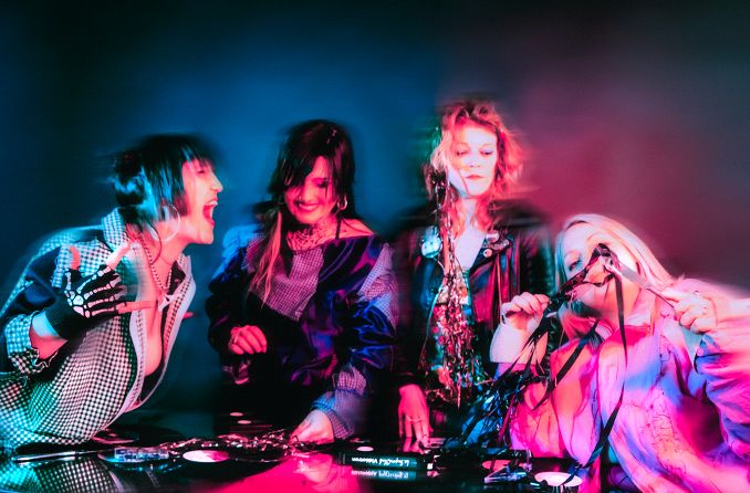 Five Minutes With: Garage Punk Band TAXI GIRLS